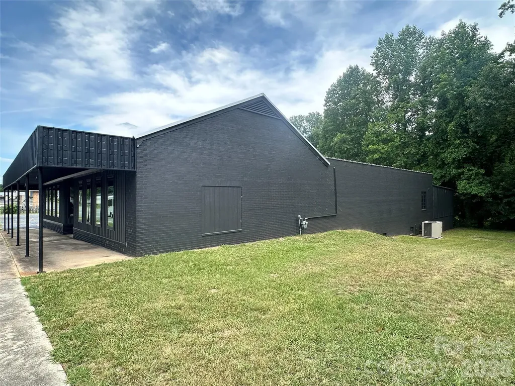 1401 S Salisbury Avenue Spencer NC 28159