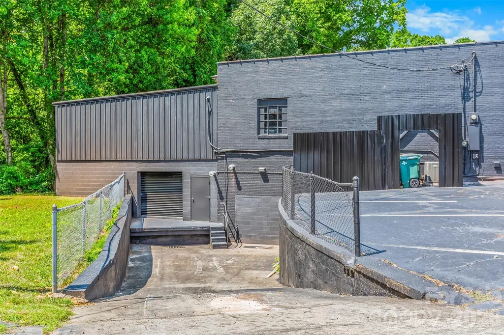 1401 S Salisbury Avenue Spencer NC 28159