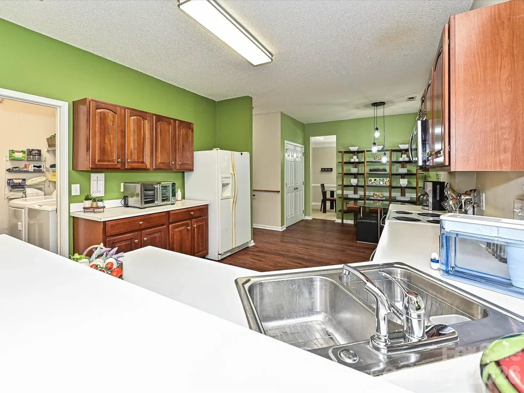 6719 Reedy Creek Road Charlotte NC 28215