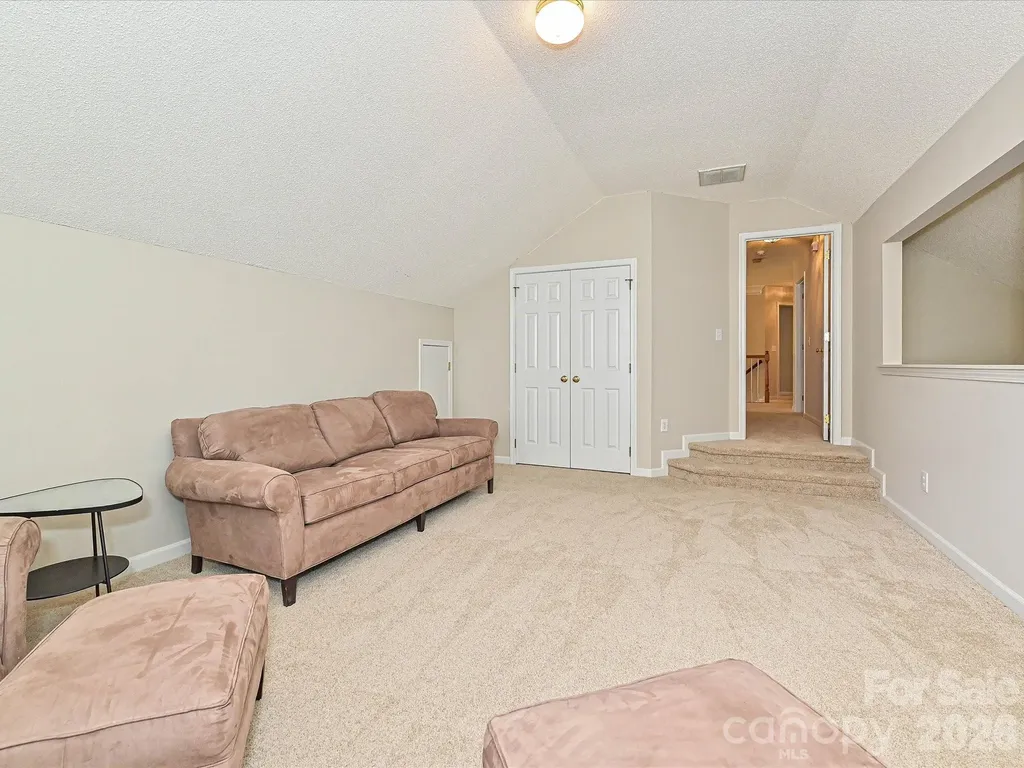 6719 Reedy Creek Road Charlotte NC 28215
