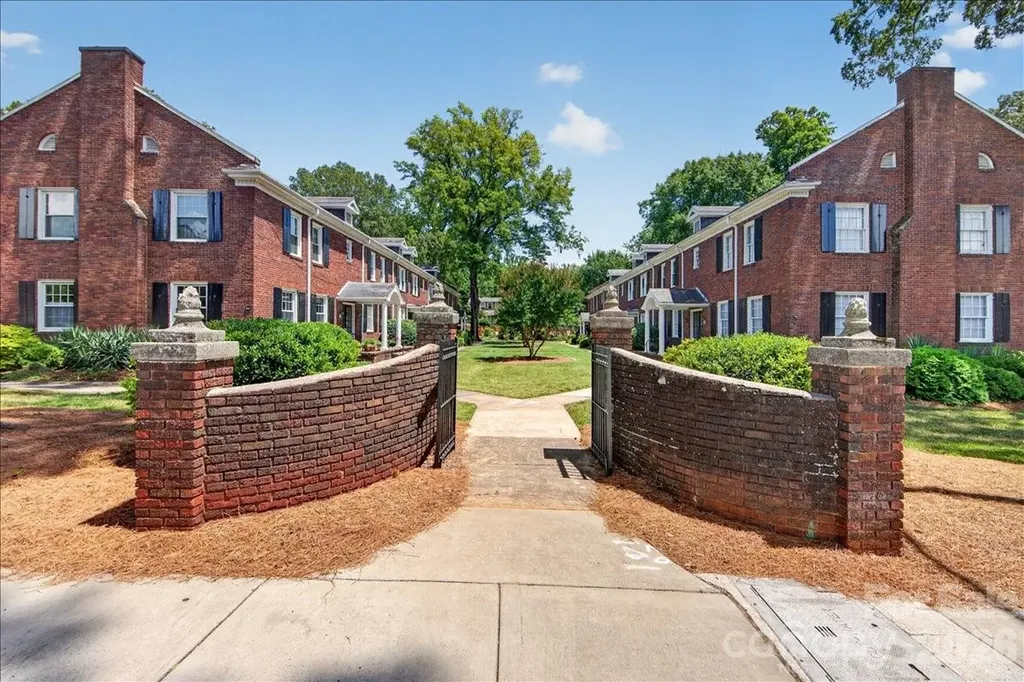 524 Hawthorne Lane Charlotte NC 28204
