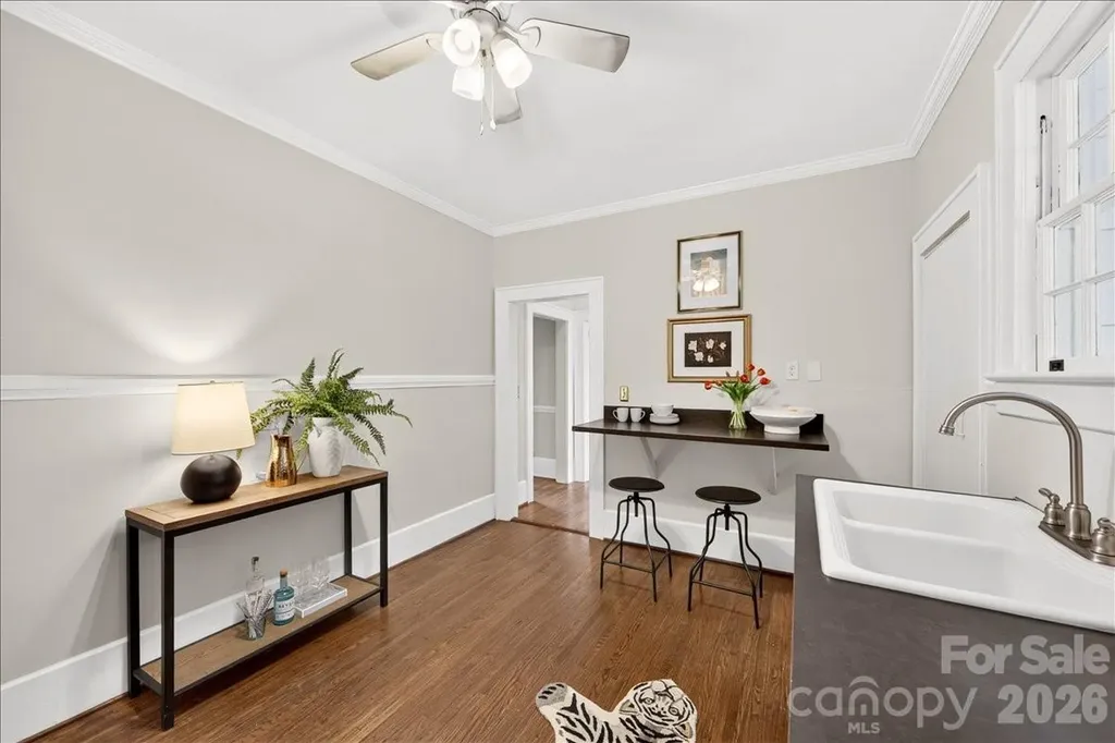 524 Hawthorne Lane Charlotte NC 28204