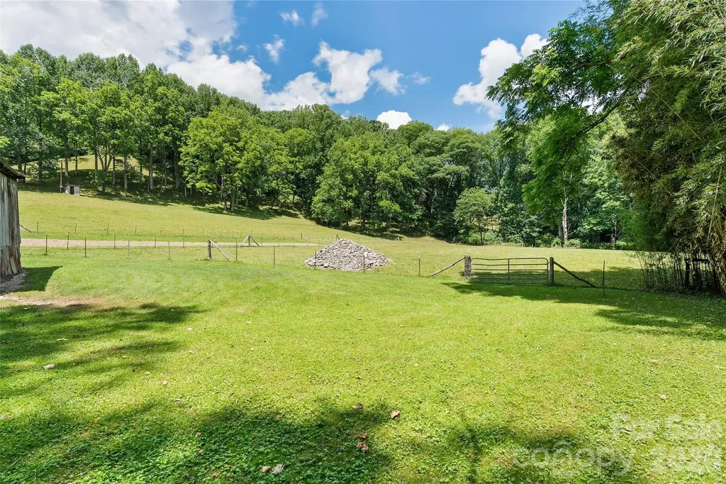 Tract 3 & 4 Badd Lane Maggie Valley NC 28751