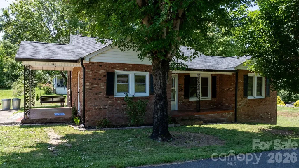 111 Cross Memorial Avenue Morganton NC 28655