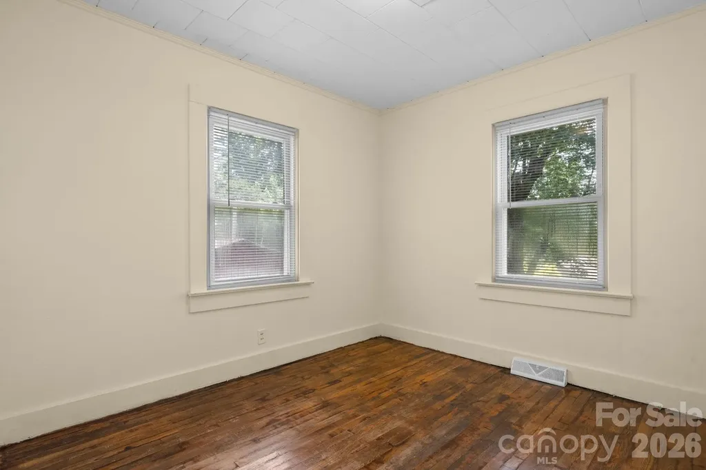 111 Cross Memorial Avenue Morganton NC 28655