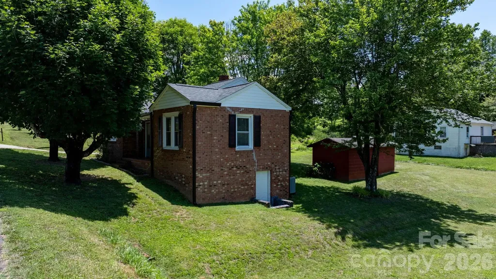 111 Cross Memorial Avenue Morganton NC 28655
