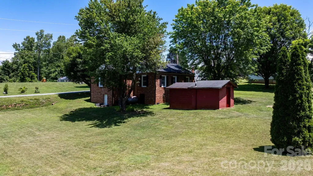 111 Cross Memorial Avenue Morganton NC 28655