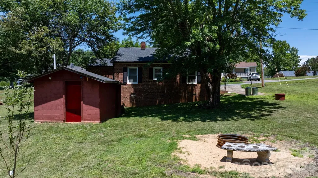 111 Cross Memorial Avenue Morganton NC 28655