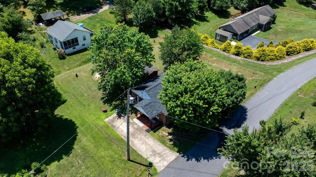 111 Cross Memorial Avenue Morganton NC 28655