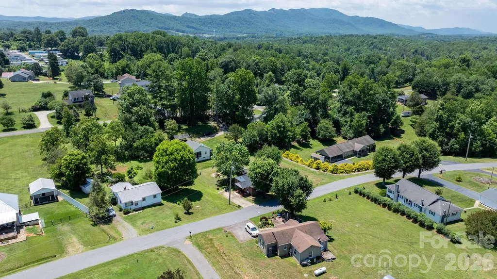 111 Cross Memorial Avenue Morganton NC 28655
