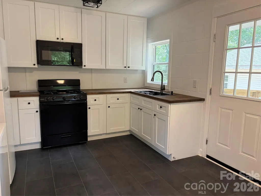 1111 S Meeting Street Statesville NC 28677