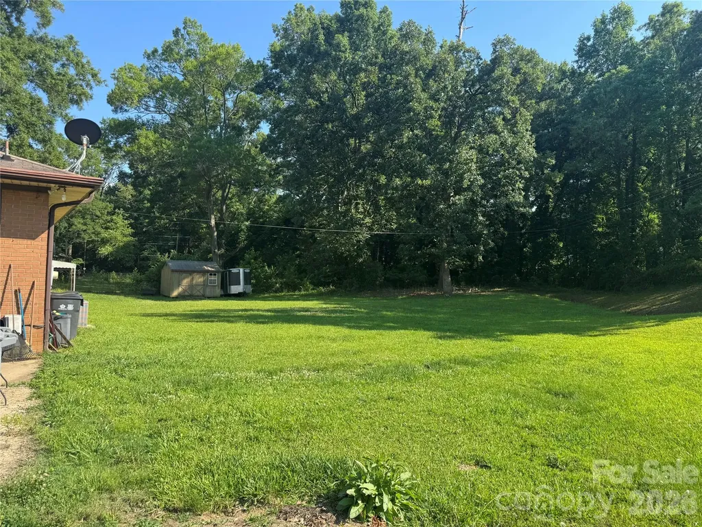 8432 Idlewild Road Charlotte NC 28227