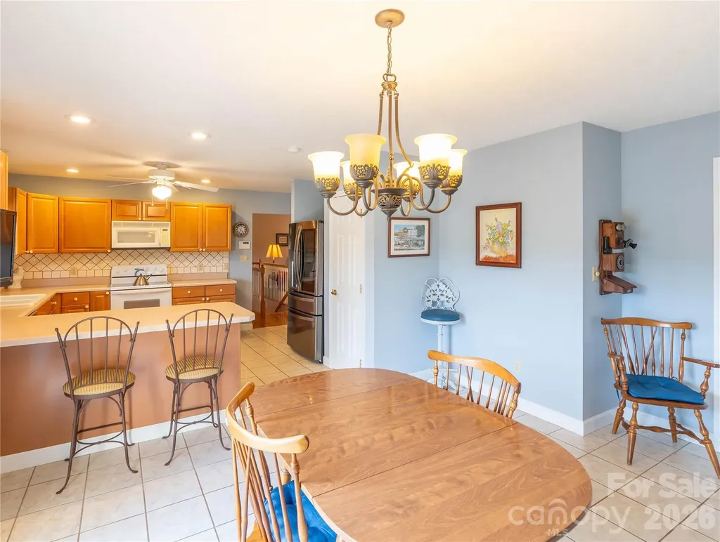 506 Brook Knoll Circle Weaverville NC 28787