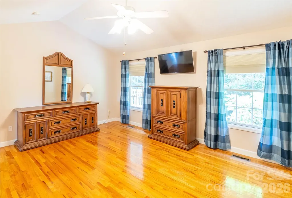 506 Brook Knoll Circle Weaverville NC 28787