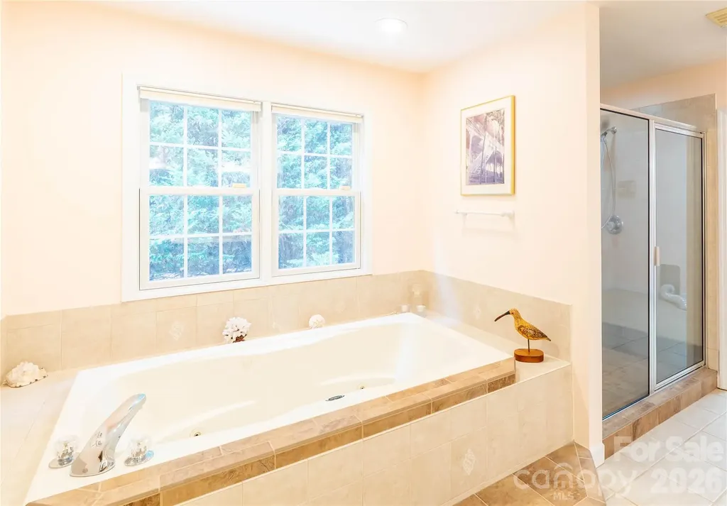 506 Brook Knoll Circle Weaverville NC 28787