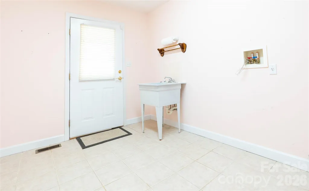 506 Brook Knoll Circle Weaverville NC 28787