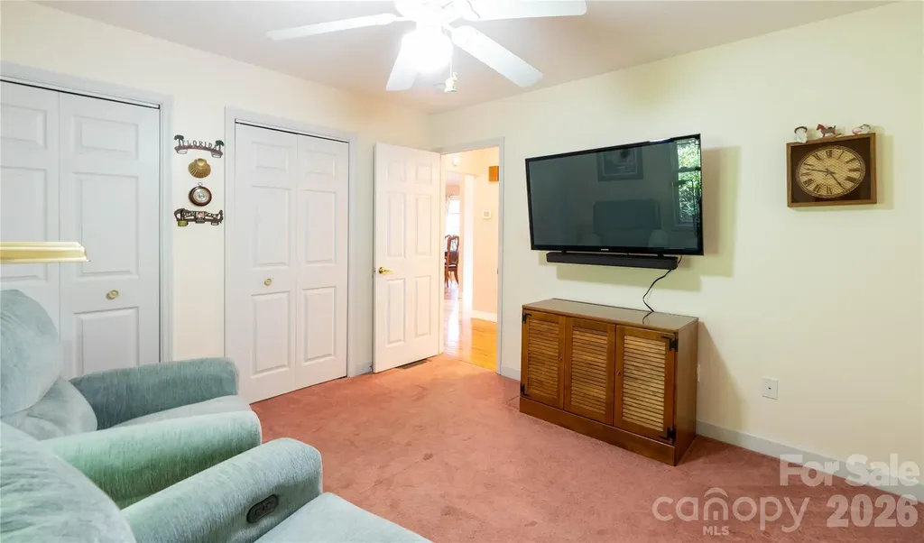 506 Brook Knoll Circle Weaverville NC 28787