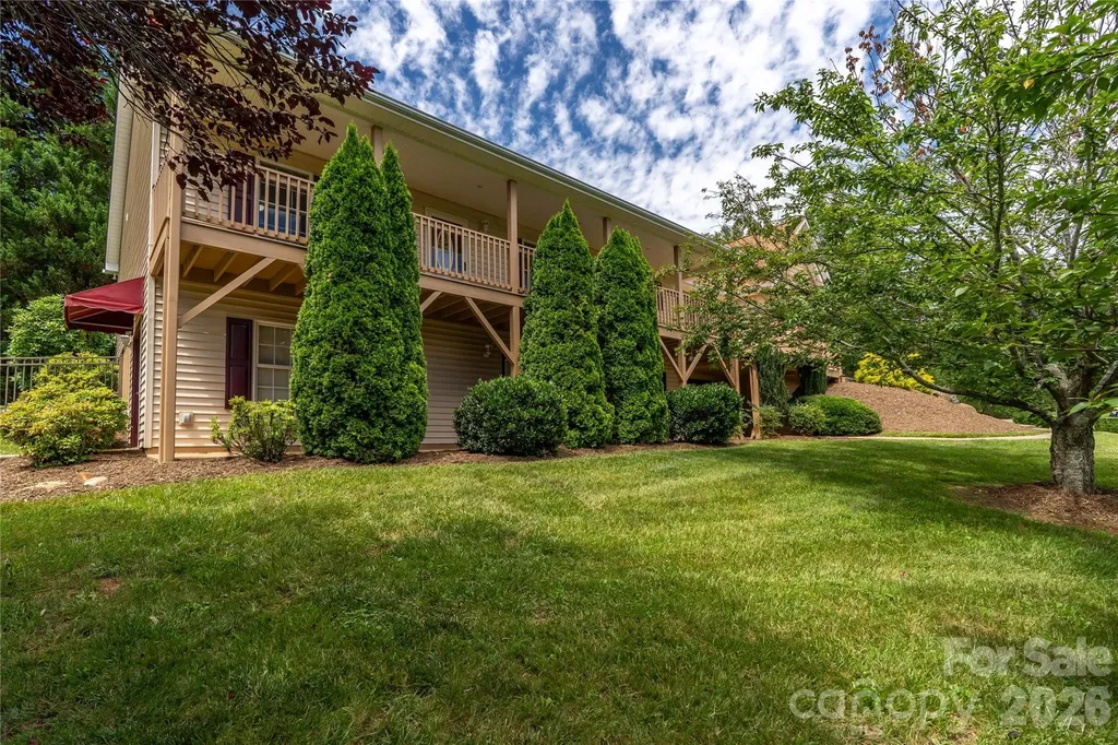 506 Brook Knoll Circle Weaverville NC 28787
