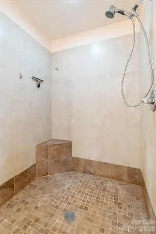 506 Brook Knoll Circle Weaverville NC 28787