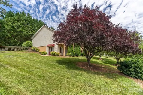 506 Brook Knoll Circle Weaverville NC 28787