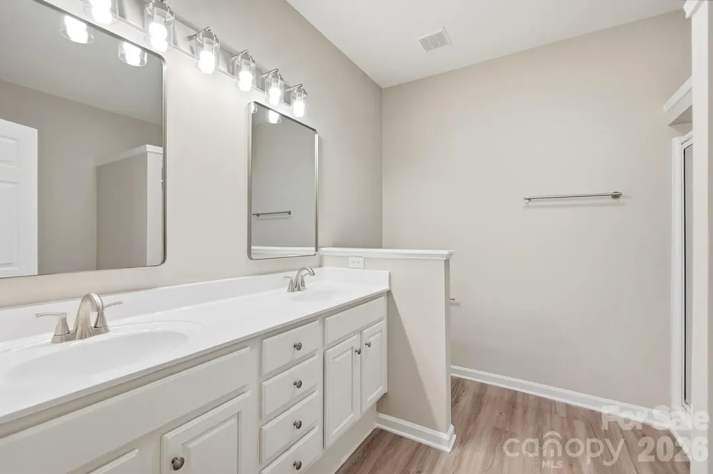 4427 Glenlea Commons Drive Charlotte NC 28216