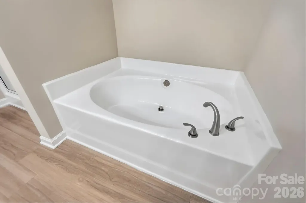 4427 Glenlea Commons Drive Charlotte NC 28216