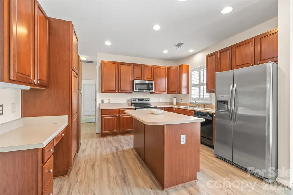 9205 Duckhorn Drive Charlotte NC 28277