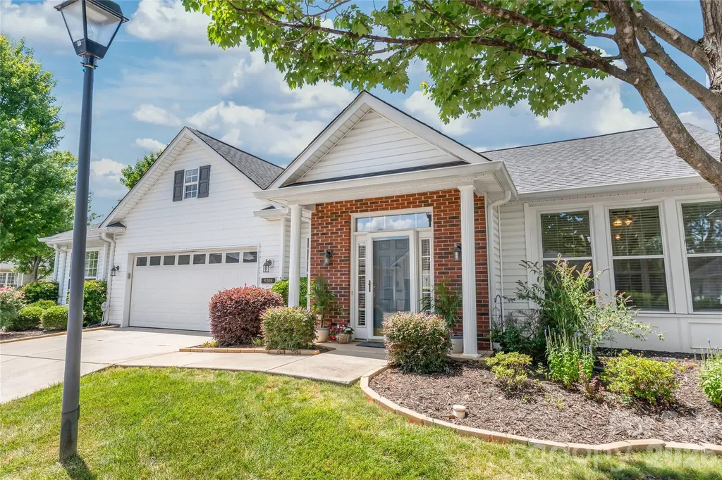 9205 Duckhorn Drive Charlotte NC 28277