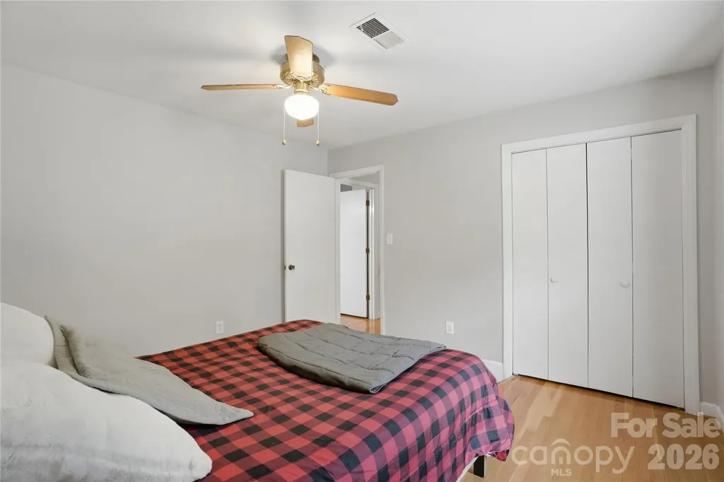 6419 Pencade Lane Charlotte NC 28215
