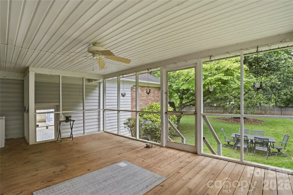 6419 Pencade Lane Charlotte NC 28215