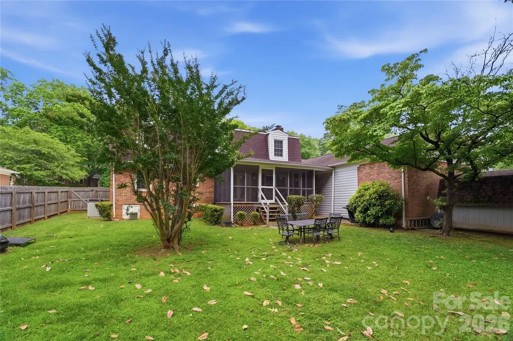 6419 Pencade Lane Charlotte NC 28215