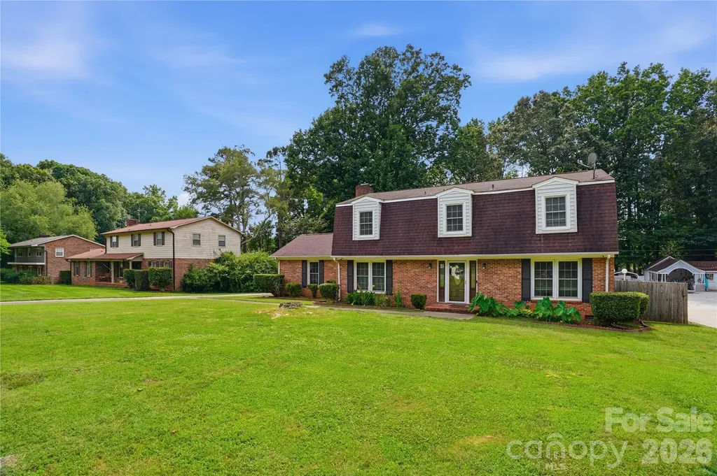 6419 Pencade Lane Charlotte NC 28215