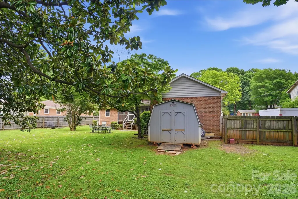 6419 Pencade Lane Charlotte NC 28215