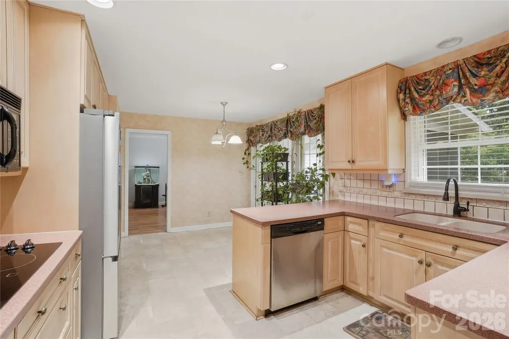 6419 Pencade Lane Charlotte NC 28215