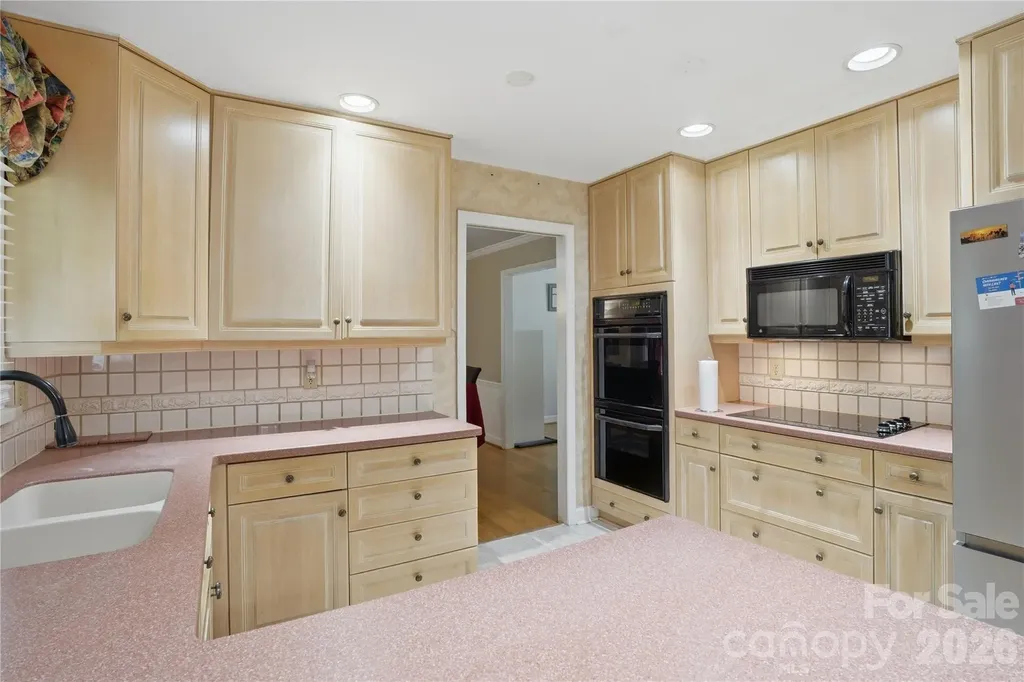 6419 Pencade Lane Charlotte NC 28215
