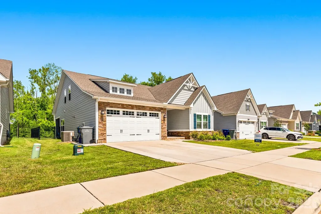 6412 Cambridge Drive Harrisburg NC 28075