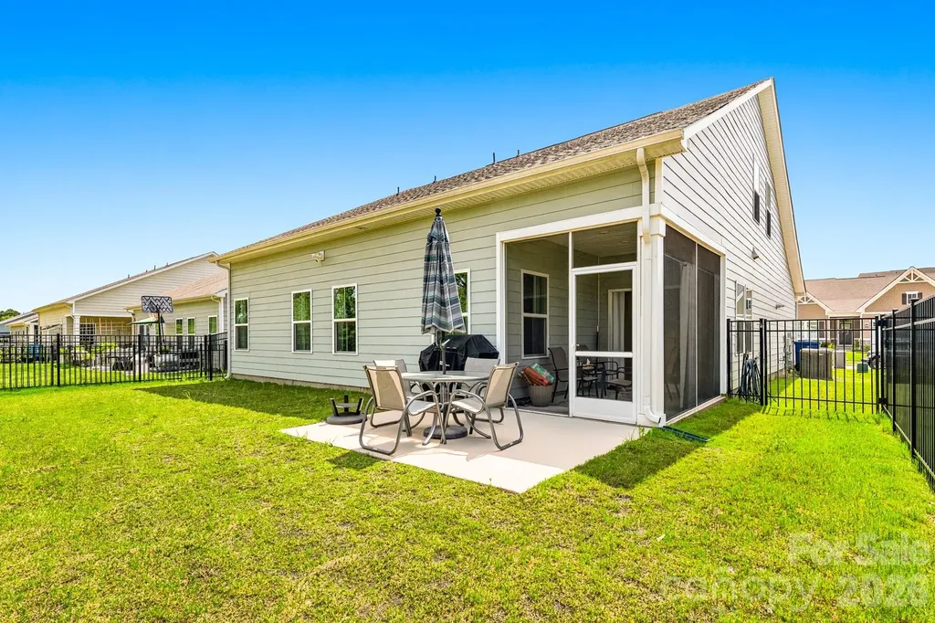 6412 Cambridge Drive Harrisburg NC 28075