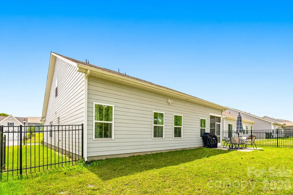 6412 Cambridge Drive Harrisburg NC 28075