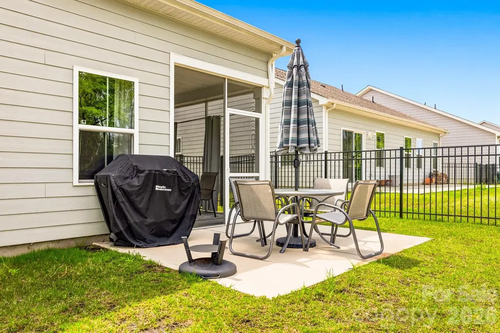6412 Cambridge Drive Harrisburg NC 28075