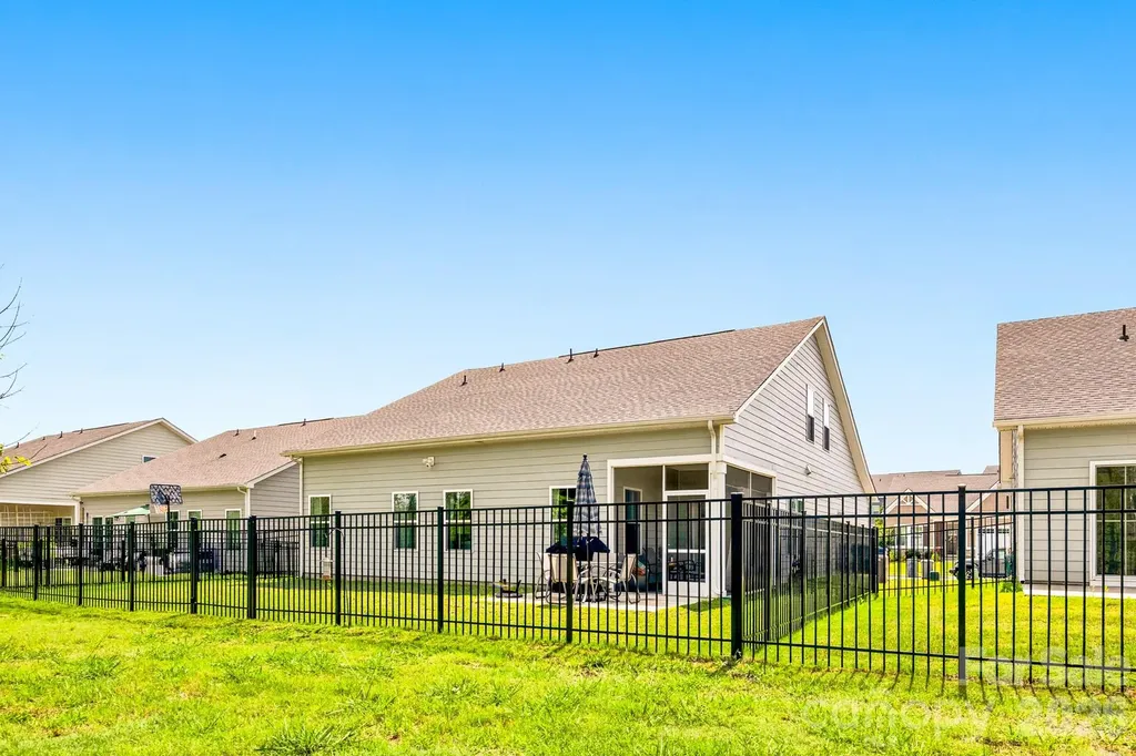 6412 Cambridge Drive Harrisburg NC 28075