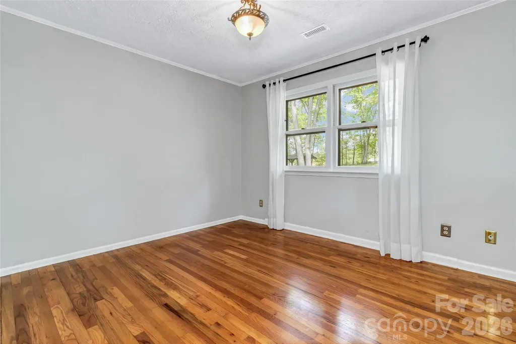38 Chadwick Wade Drive Asheville NC 28804