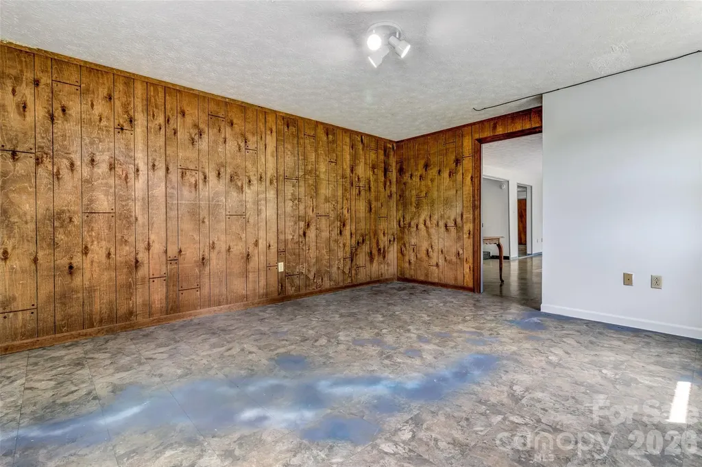 38 Chadwick Wade Drive Asheville NC 28804