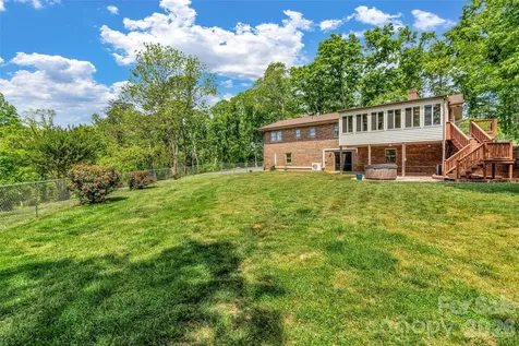 38 Chadwick Wade Drive Asheville NC 28804