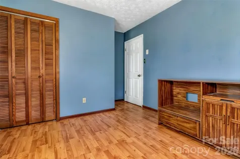38 Chadwick Wade Drive Asheville NC 28804