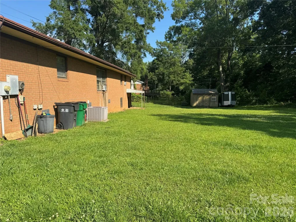 8432 Idlewild Road Charlotte NC 28227