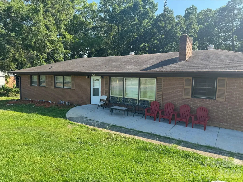 8432 Idlewild Road Charlotte NC 28227