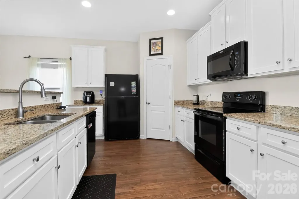 7803 Paper Birch Drive Charlotte NC 28215