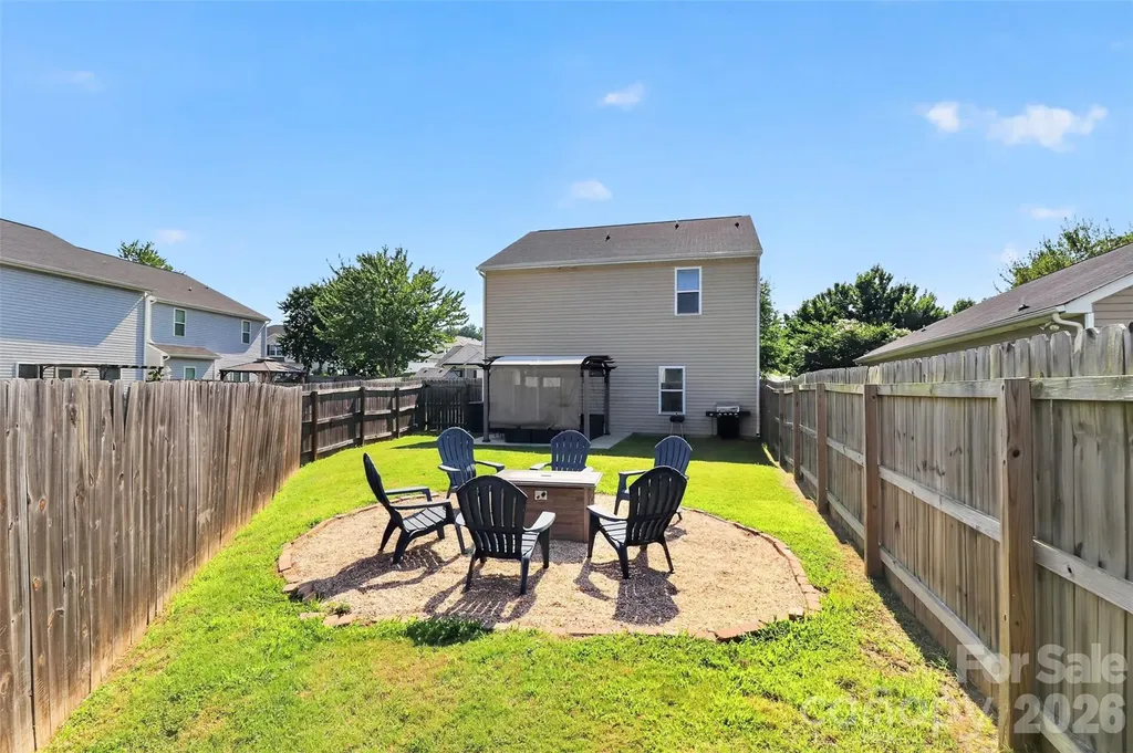 7803 Paper Birch Drive Charlotte NC 28215