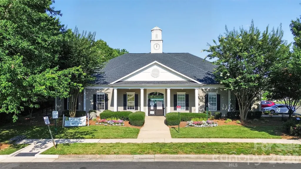 7803 Paper Birch Drive Charlotte NC 28215