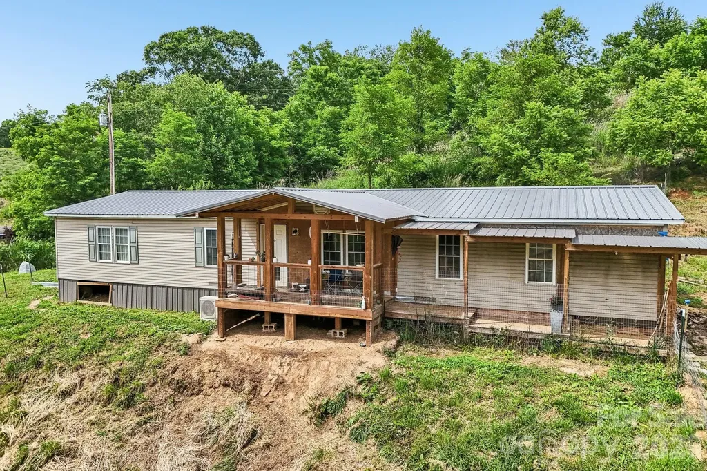 400 Morgan Branch Road Marshall NC 28753